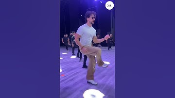 tiger Shroff and Hrithik Roshan Gujarati music dance #shortvideo #shortsfeed  #dance