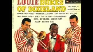 Louis Armstrong - 01. BOURBON STREET PARADE - Louis and the Dukes of Dixieland chords