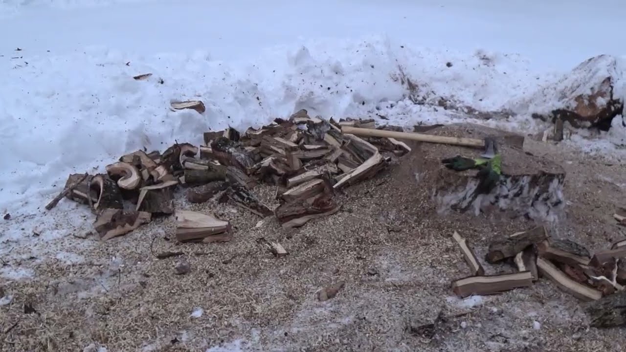 Зимові будні у Селі і знову в допомогу Хускварна 353