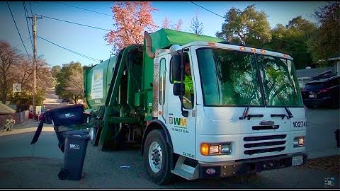 Freightliner Condor Amrep Elliptical Side Loader Garbage Truck!