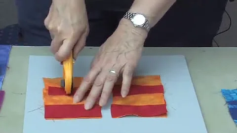 Alicia Merrett: Contemporary Art Quilt Demonstrati...