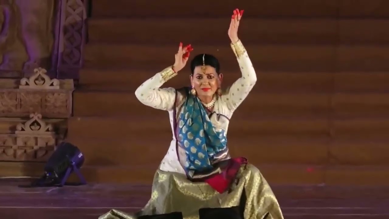 Thumri - Aiso Hathilo Chail by Dr. Anu Sinha - Kathak Artist | 50th Khajuraho Dance Festival
