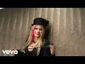 Avril Lavigne - Hot Behind The Scenes Web.1