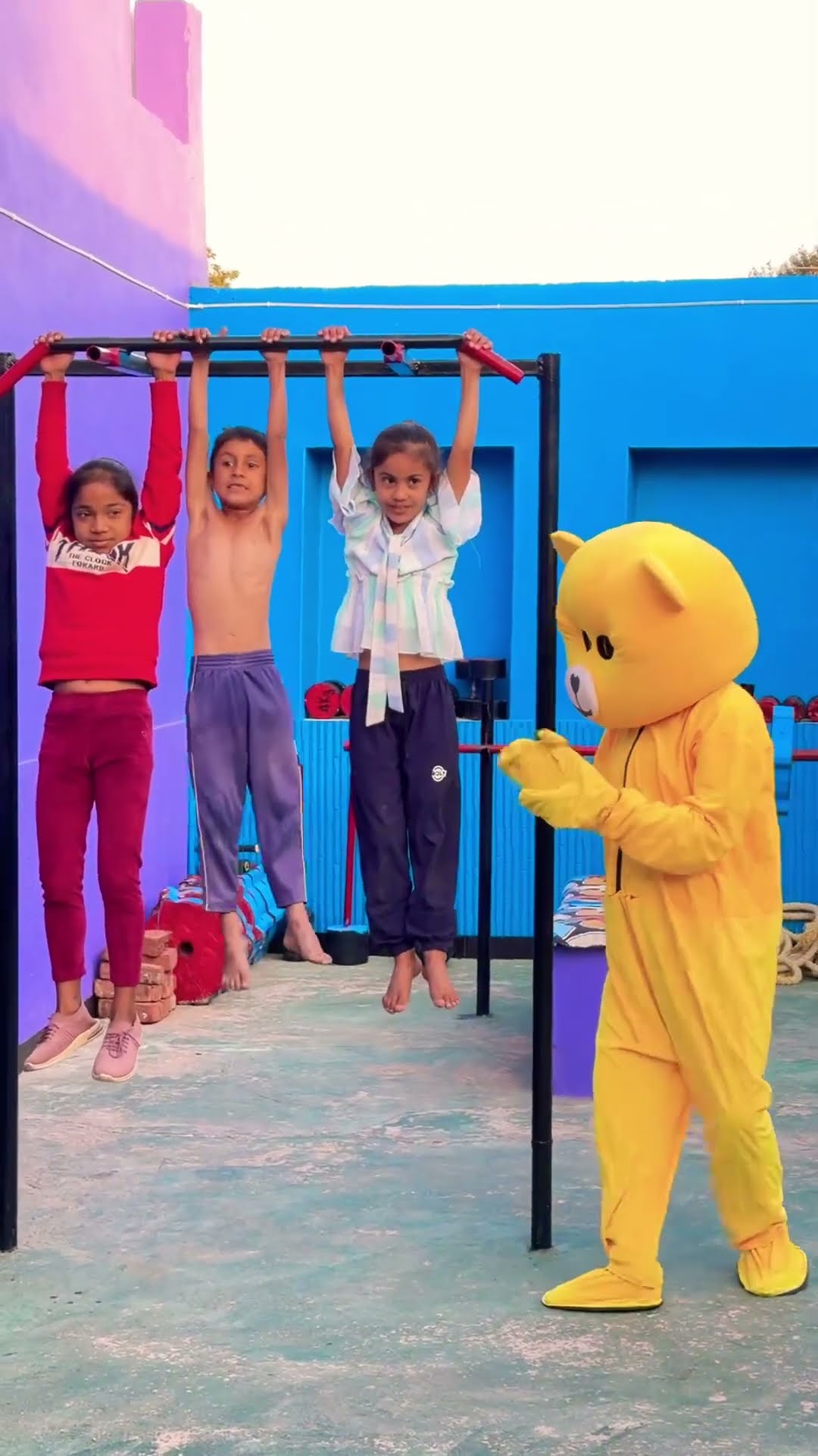 Kon hoga winner ??? #shortvideo #funnyvideo #funny #youtubeshorts