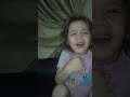 طفلة تغني وتبكي اتركني روح 
