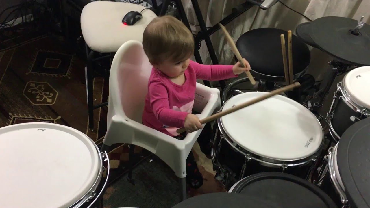 1 YEAR OLD PLAYS ELECTRONIC DRUM SET 