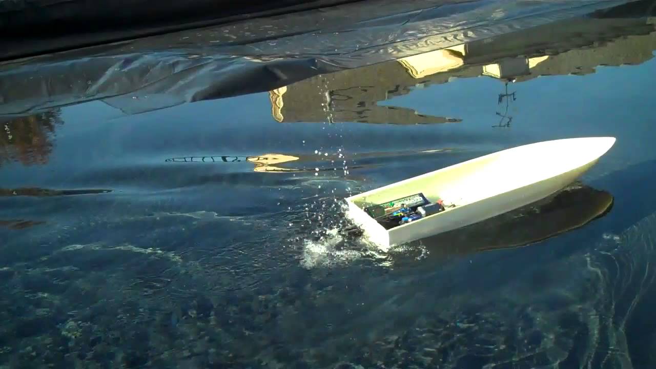 rc jet boat kmb jet drive with reverse test - youtube