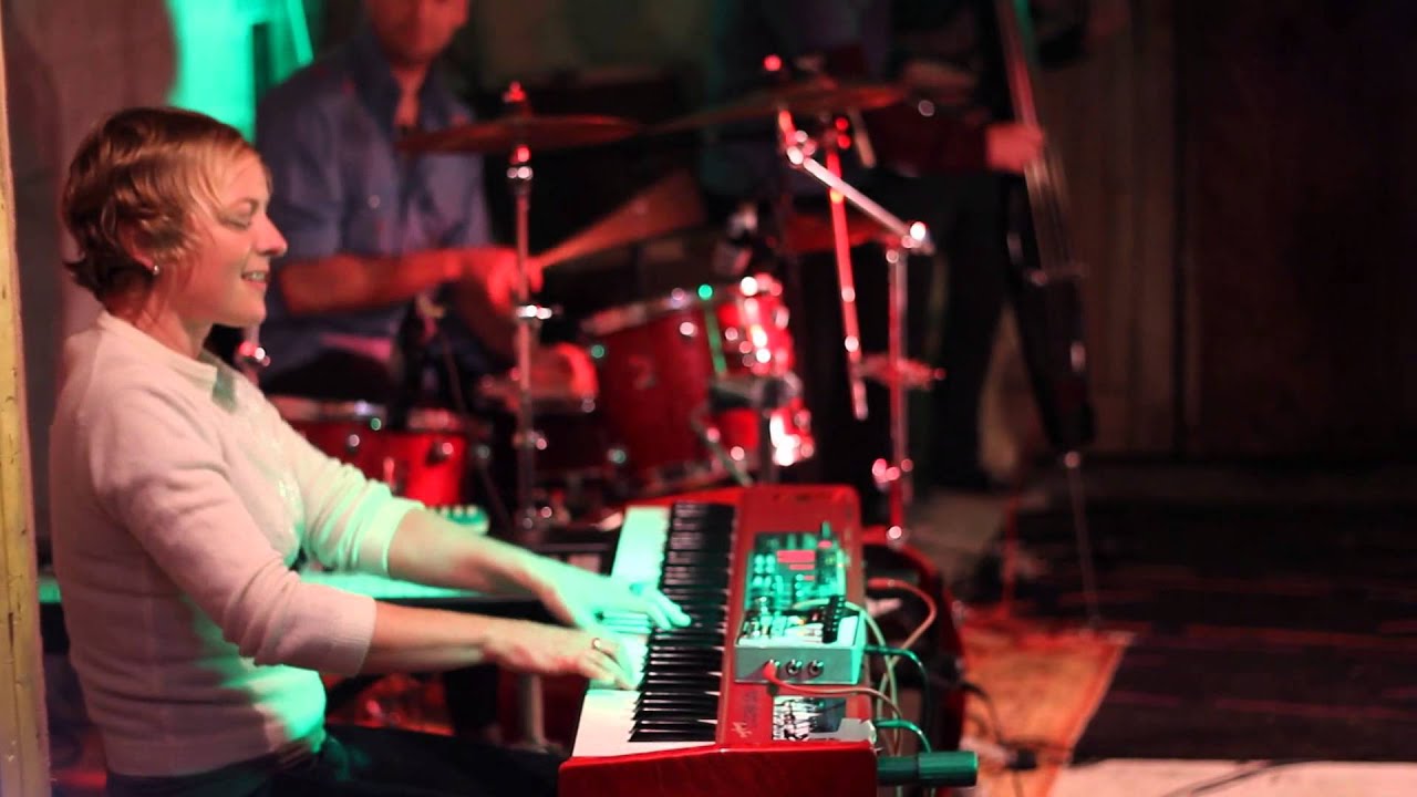 AceTones - Don't Be Shy