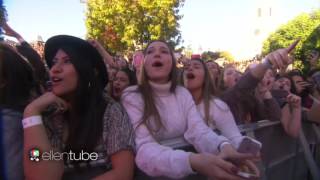 Video thumbnail of "One Direction Performs 'Love You Goodbye' (The ellen show)"