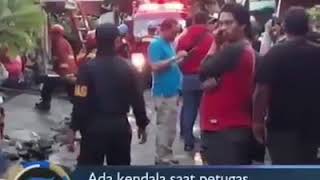 KEBAKARAN DI RUMAH KOS DUA LANTAI TERBAKAR