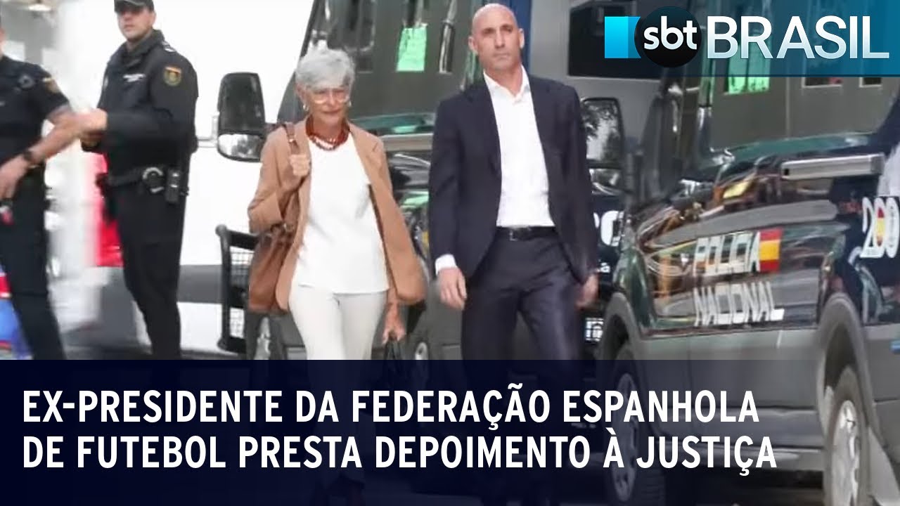 Ex-dirigente Luis Rubiales é proibido de chegar perto de jogadora | SBT Brasil (15/09/23)