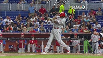 PHI@MIA: Howard lines an RBI double to right field