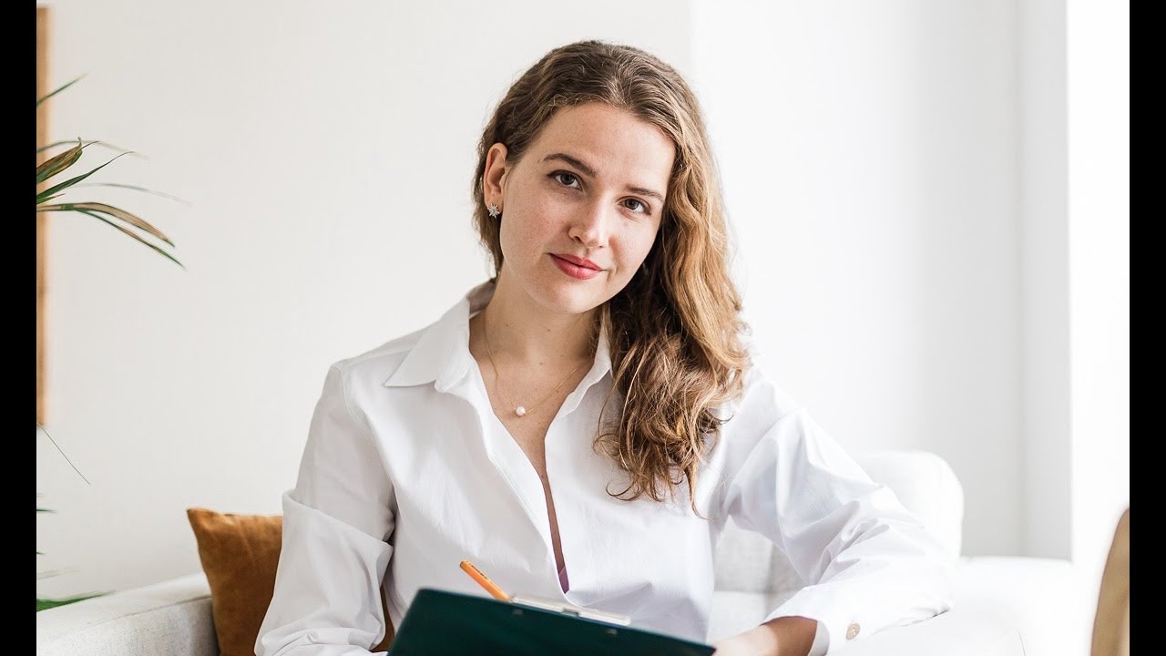 Sara Glogowska - Psychologist during Psychotherapy training - MindWell Therapy Center