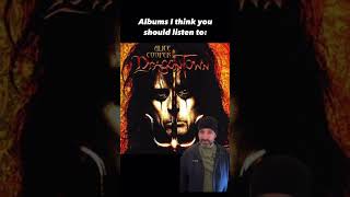 Watch Alice Cooper Dragontown video