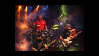 Crímenes Perfectos (cover de Andrés Calamaro) del disco Alta Suciedad. 