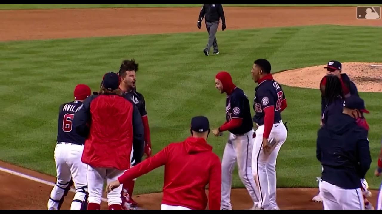 Kyle Schwarber Hits A Walk Off 463ft Home Run YouTube