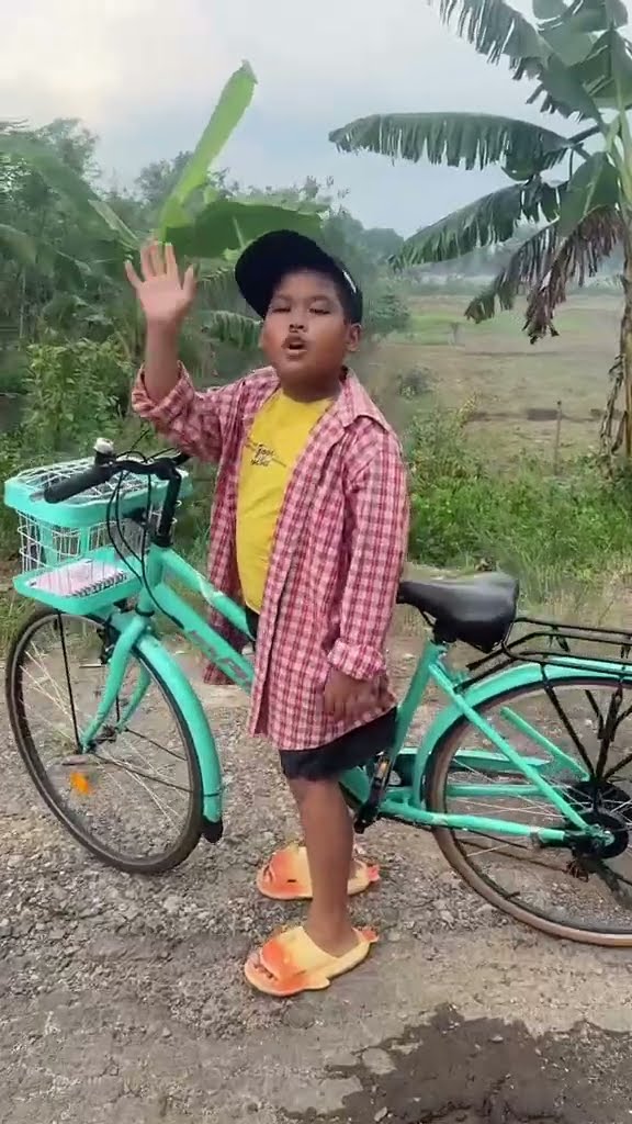 Vidio kocak dan gokil @nyaikembang1nyaikembang1 /gak punya ayah?