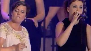 ZAZ - Les Champs Elysées - In Live -12 09 2010.mp4