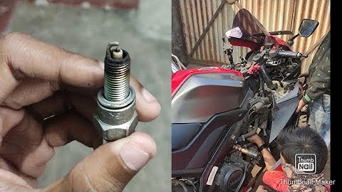 Replacing yamaha R15v3 spark plug /New spark plug/Iridium spark plug