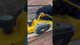 Conheça A Plaina Elétrica Manual A Bateria 21V 82 Mm Corte Até 9Mm Com Acessorios Gpb100 Da Gorillaz Resimi