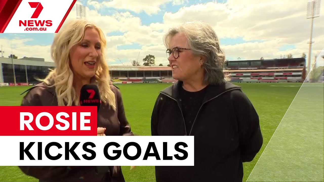 Rosie O'Donnell kicks goals in Melbourne | 7NEWS