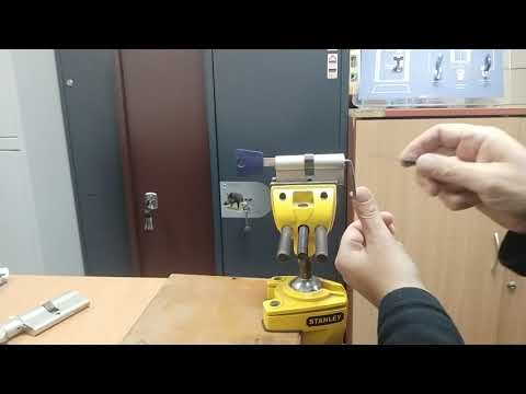 Как открыть замок если ключ вставлен внутри квартиры |#Инженер +380683803449