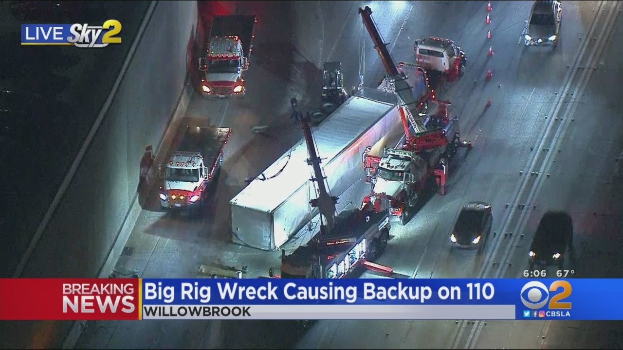 Big Rig Wreck On 110 Freeway Causing Traffic Backups In Willowbrook ...