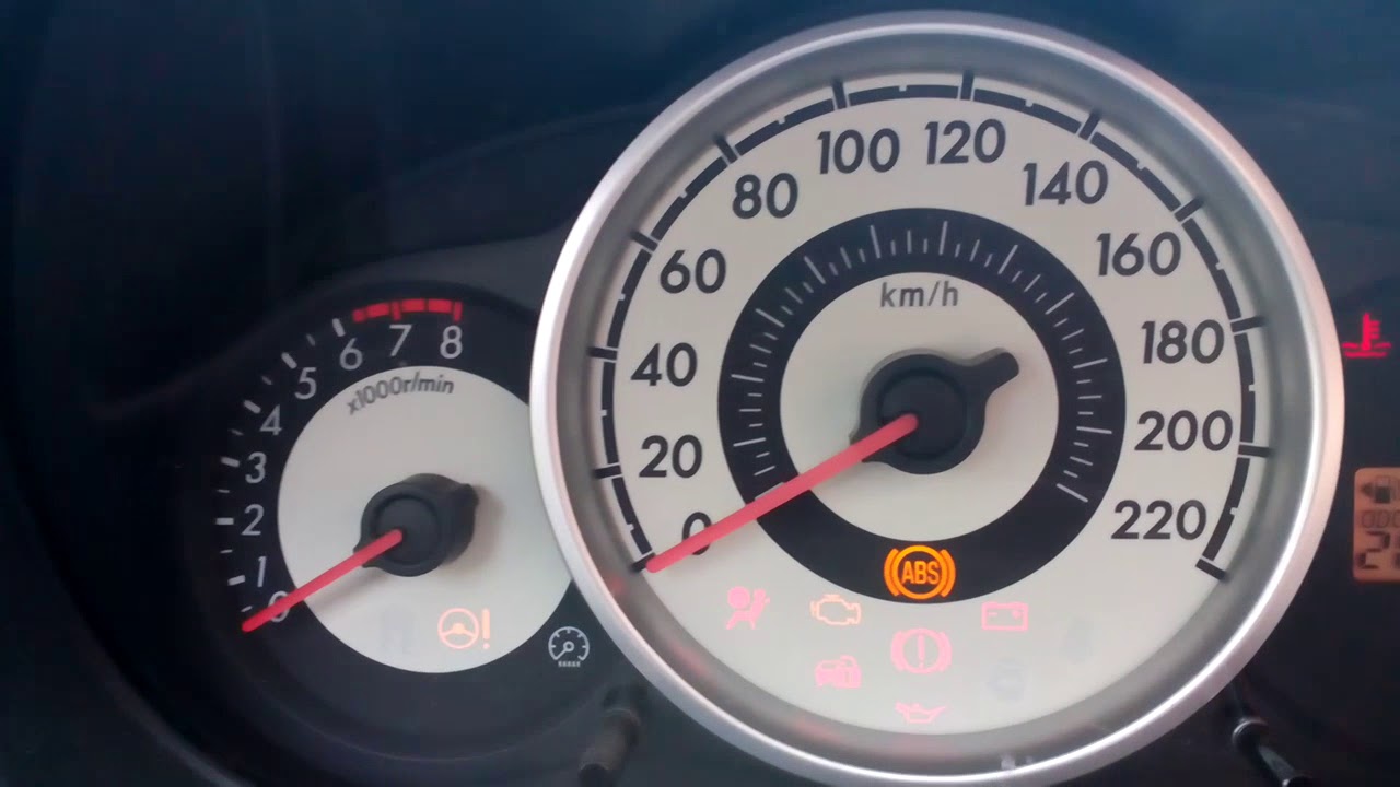 Fritagelse befolkning Over hoved og skulder Mazda 2 Dashboard Warning Lights At Ignition & Engine Start - YouTube