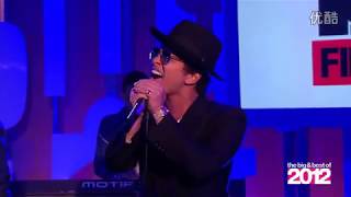 Bruno Mars Young Girls MTV Live Resimi