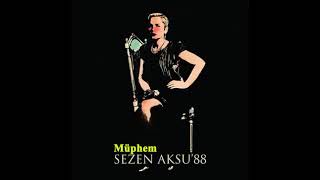 SEZEN AKSU -- MABEL MATİZ MÜPHEM Resimi