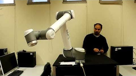 Controlling universal robots using space mouse