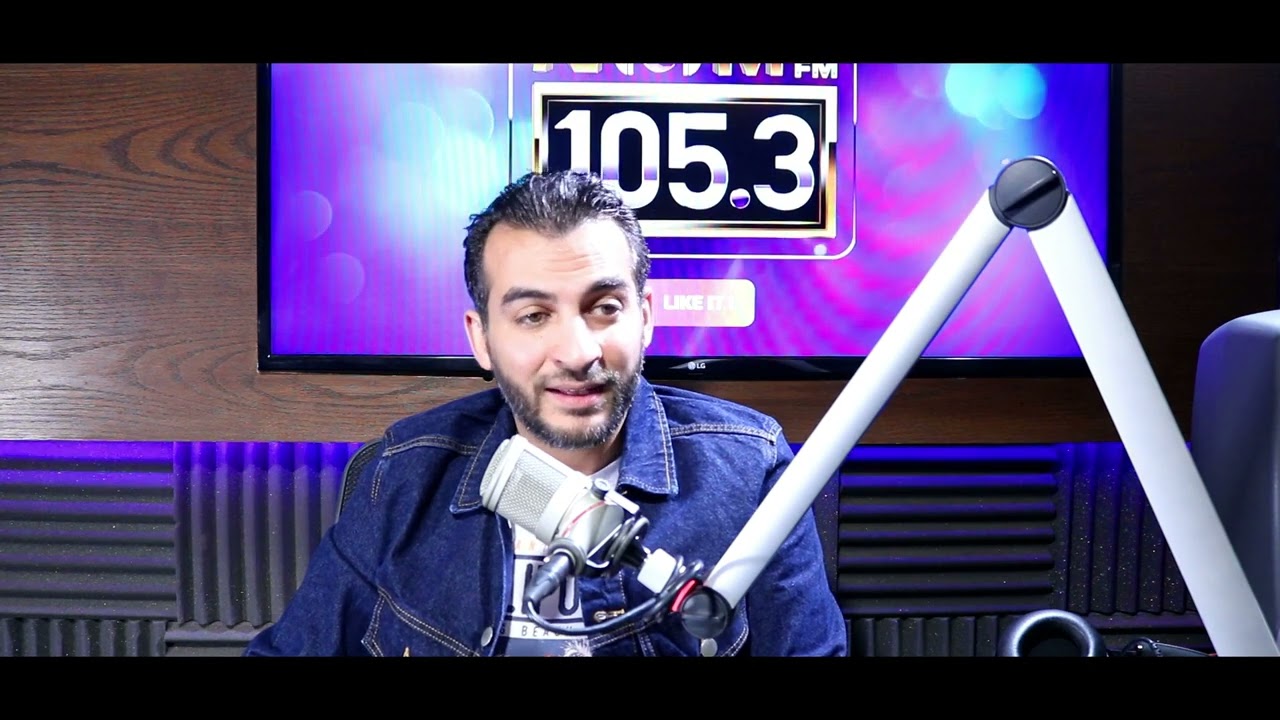 عمرو منتصر يقدم حل ويقول رأيه ل متصلة تشتكي من :