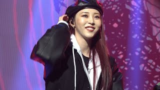 220305 MoonByul 2nd Mini Concert［Director’s cut : 6equence］문별  - 머리에서 발끝까지 직캠