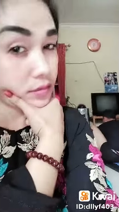 Tante tante montok