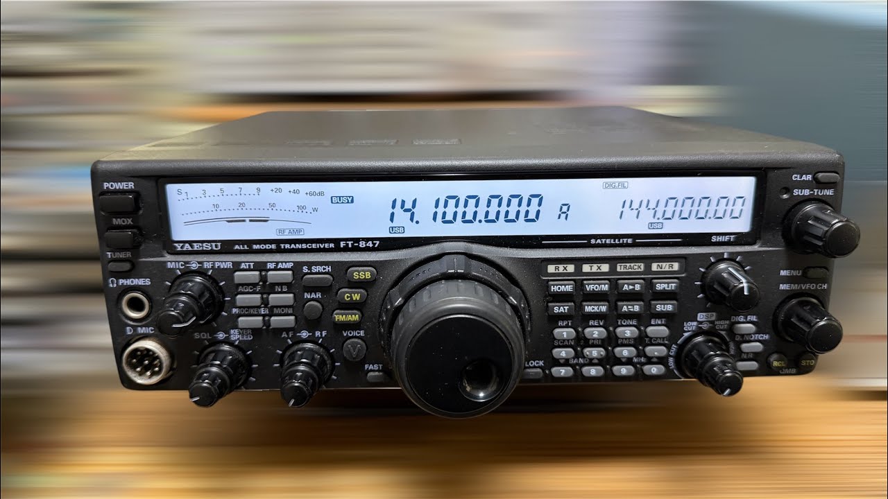 The transmit and receive frequencies are off by 3 kHz