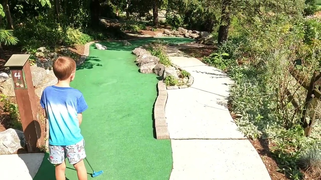 Dutch Wonderland and Water’s Edge miniature golf 2025