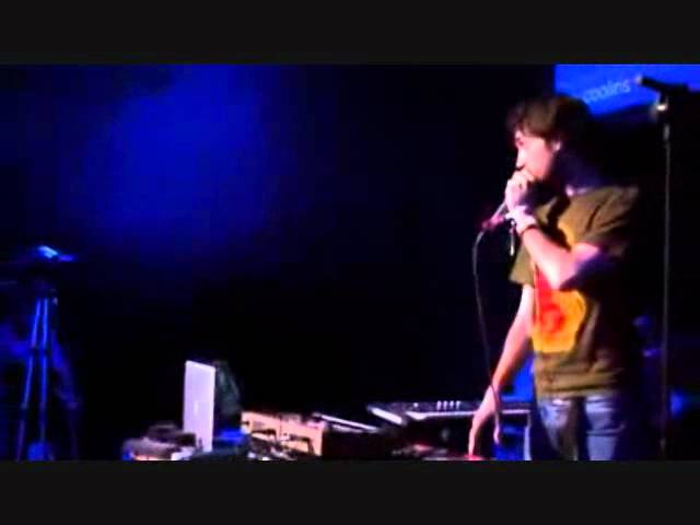 Beardyman Gabba Excerpt (Unshaved @ Udderbelly) akkorde