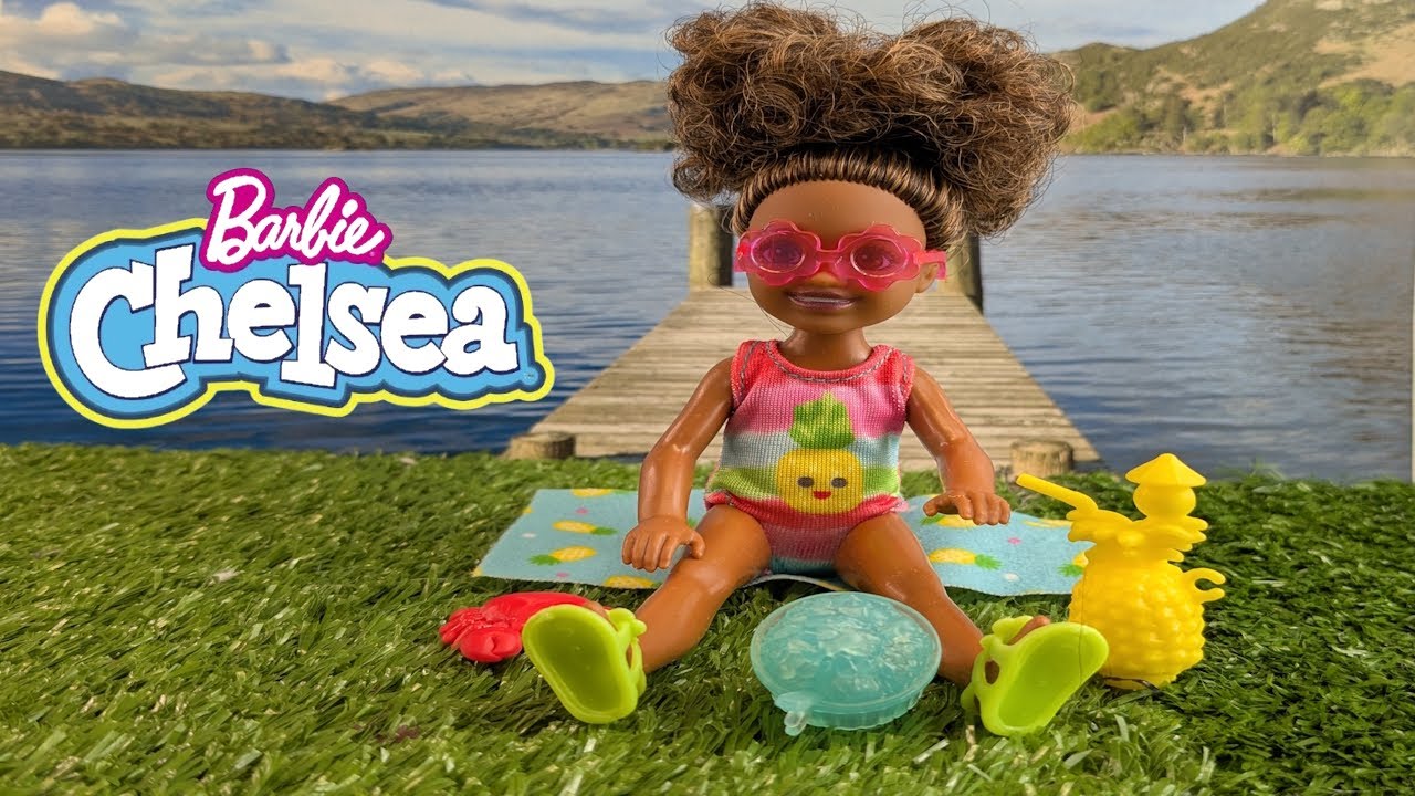 Barbie Chelsea Beach Set 🏖️ | Swimsuit, Pineapple Drinks & Adorable Accessories! 🍍👙🌞 Pool Party!