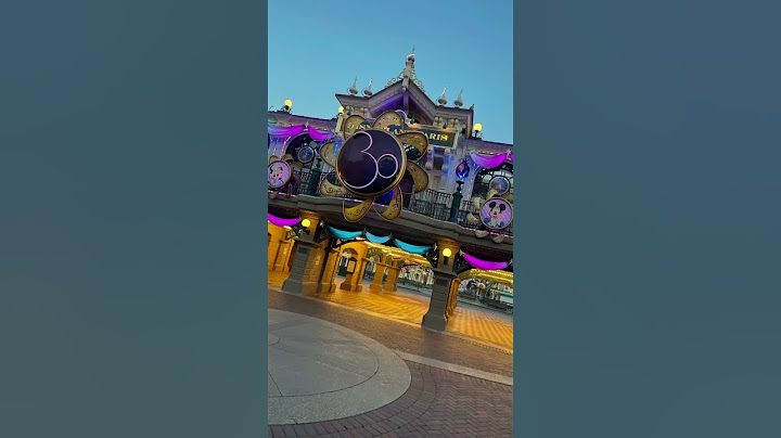How to be the first guest in Disneyland Paris! Empty Castle Pictures!