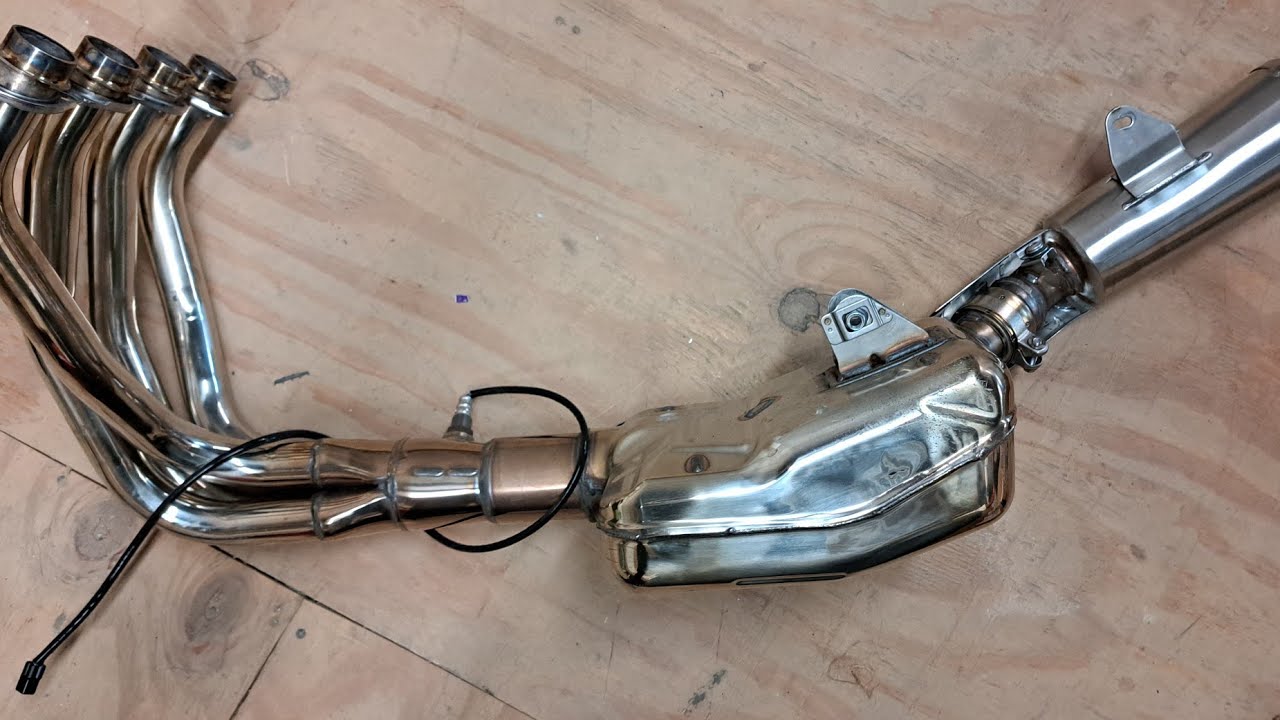 Z900RS Exhaust Removal. YouTube