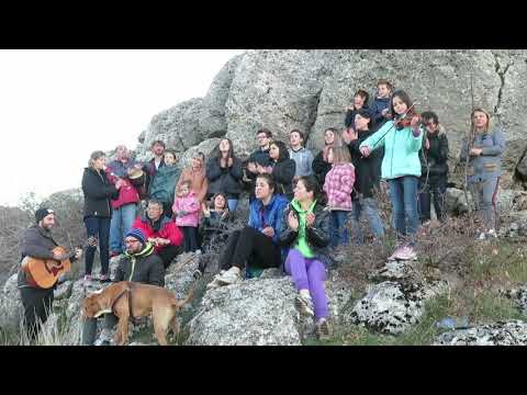 Video: Kurorë Me Maja Për Pashkë