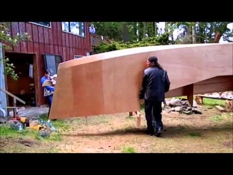 ⁣Skoota 28 hull moving.wmv