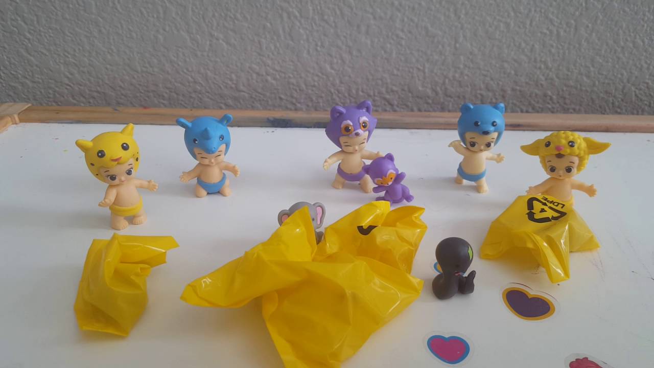 New Twozies Moose opening unboxing blind bags babies and pets toys review play