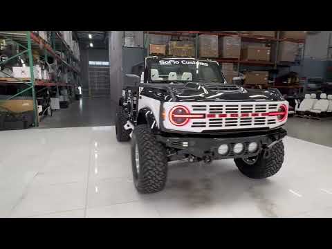 Black High Gloss Bronco Retro A77317