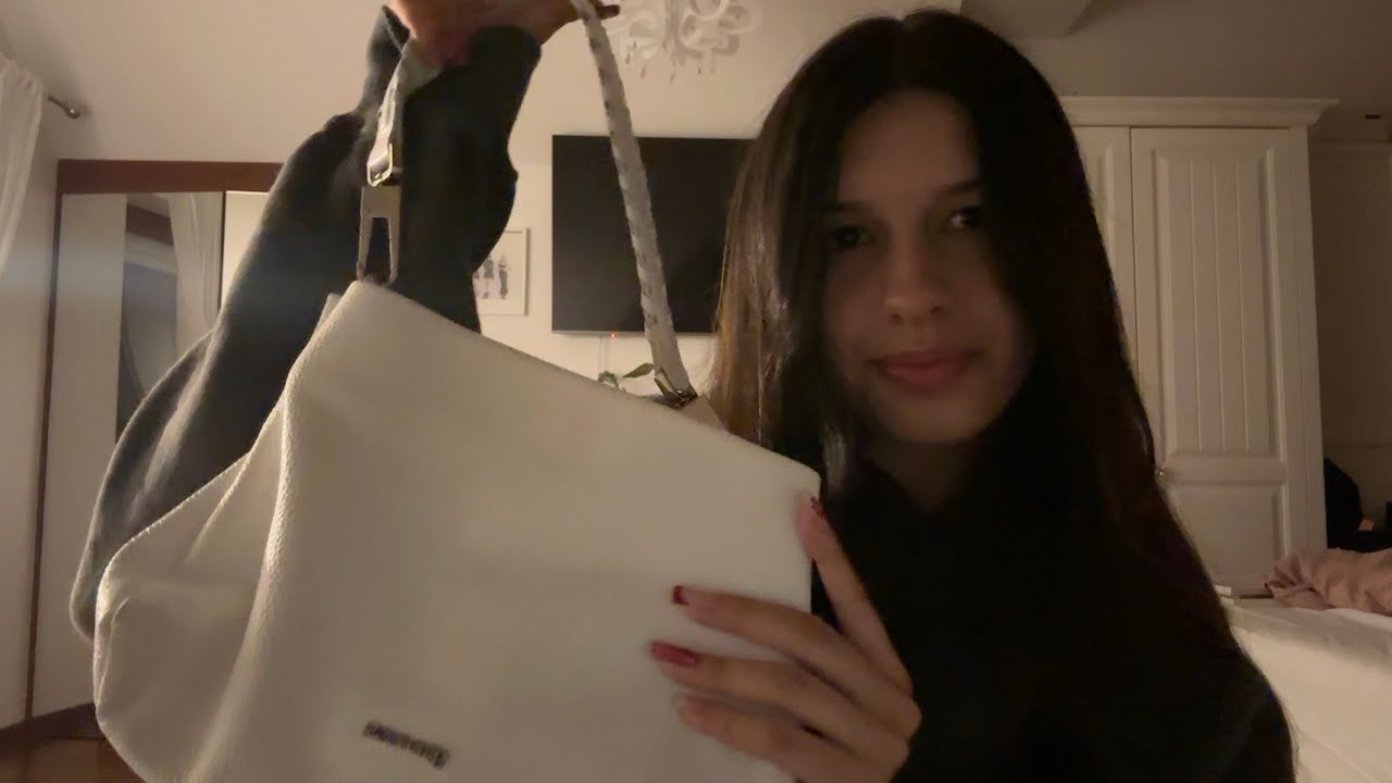 ASMR What’s in my bag 👜🤍 