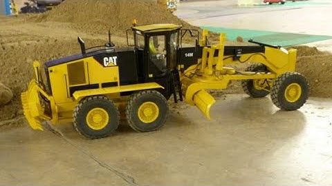 RC Grader hydraulic model CAT 14M