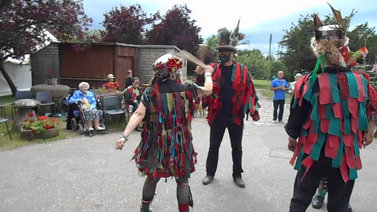 Foxs Border Morris dance Bobs dance at Foxtrot14.  HD