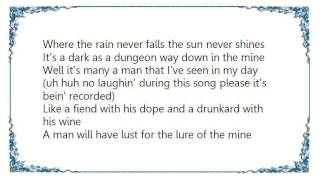 Boxcar Satan - Dark as a Dungeon Lyrics