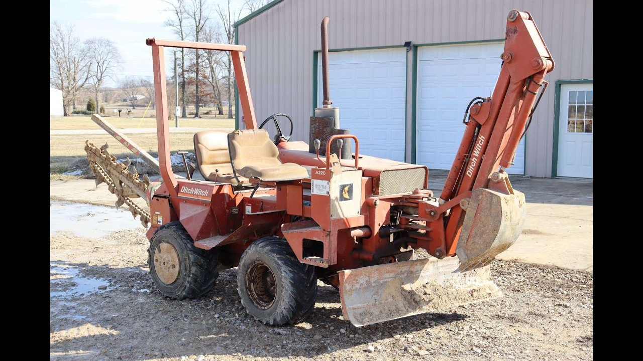 Ditch Witch 2300 Trencher