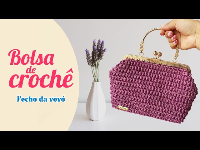 Bolas de hilo para tejer y crochet aisladas sobre fondo blanco, ovillos y  madejas de algodón como material orgánico natural para prendas de punto,  bricolaje, moda hecha a mano, postprocesado, ai generativo